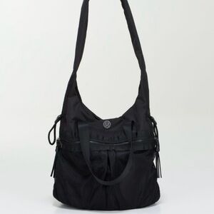 Lululemon Yin To Yang Hobo Bag
Black